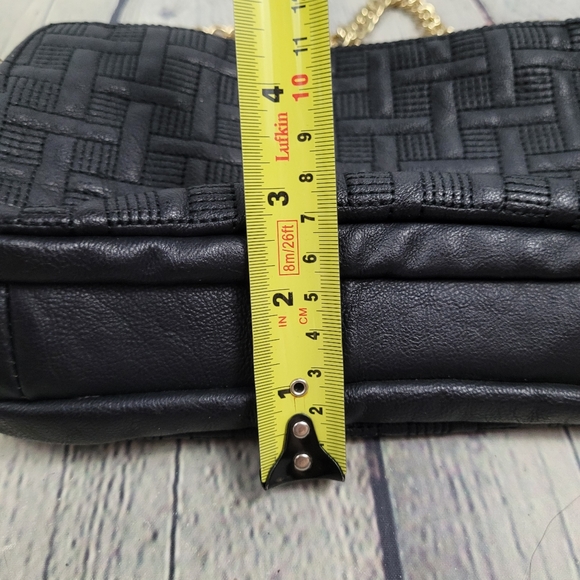 BIG BUDDHA | faux leather woven stitch design convertible gold chain strap purse - Picture 10 of 14